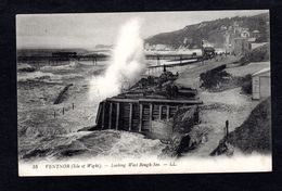 RARE - Angleterre - 55 - VENTNOR ( Isle Of Wight) Looking West Rough Sea ( L.L.) - Ventnor