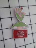 316c Pin's Pins / Beau Et Rare / THEME : PIN-UPS / BLONDE  RESTAURANT QUICK FAST-FOOD - Pin-ups