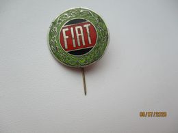 BIG ENAMEL PIN BADGE CAR AUTOMOBILE FIAT  , O - Autorennen - F1