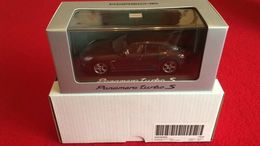 Porsche Panamera Turbo S (2014) Carboxylique Gris 1/43 Minichamps - Minichamps