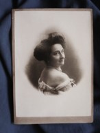 Photo Format Cabinet  Vasseur à Paris  Beau Portrait Femme  Epaules Dénudées  CA 1900 - L504 - Alte (vor 1900)