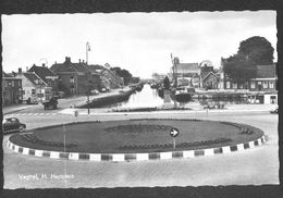 Nederland Holland Pays Bas Veghel Met Rotonde En Kanaal Met Schepen - Veghel