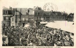 Meslay Du Maine * Le Place Le Jour Du Marché * Foire * épicerie FERRE LERABLE * Teinturerie - Meslay Du Maine