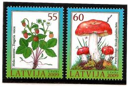 Latvia 2009. Berries, Mushrooms. 2v: 55, 60.   Michel # 767-68A - Lettonie
