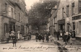 Clamecy * La Rue Thiers * Coiffeur ROULLET * Débit De Tabac - Clamecy