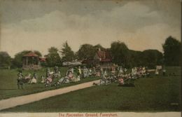 U. K. (Kent) Faversham //The Recreation Ground (lots Of People) 19?? Light Stains - Andere & Zonder Classificatie