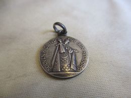 Médaillon Religieux Ancien Pour Chaînette/Bronze/Souvenir De ND De BON-SECOURS/Eglise Bon-secours/début XXéme  CAN81 - Godsdienst & Esoterisme