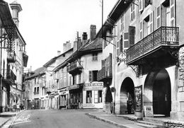 Les ECHELLES - Place Centrale Et Arcades Anciennes - Café Des Touristes - Phot Jansol - Tirage D'éditeur N&B Non Dentelé - Les Echelles