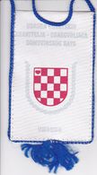 CROATIA  -  UHBDDR  -  UDRUGA HRV. DRAGOVOLJACA DOM. RATA  - 13,5cm X 8,5 Cm  --  BANNER, PENNANT, DRAPEAU, BANDIERA  -- - Flaggen