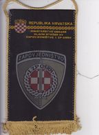 CROATIA  --   ZAPOVJEDNISTVO I ZP OSRH  --    19 Cm X 11,5 Cm  -  BANNER, PENNANT, DRAPEAU - Banderas
