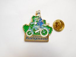 Beau Pin's En Relief , Cyclisme Vélo , La Carte Kangourou , La Redoute - Cyclisme
