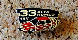 Pin's ALFA ROMEO Alfa 33 16V Rouge Vitres Noires - émaillé - Fabricant FORMULA Paris - Alfa Romeo