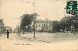 Pierrefitte * Le Rond Point Du Village * Mairie Hôtel De Ville - Pierrefitte Sur Seine