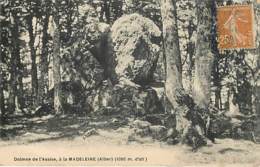 LA MADELEINE - Dolmen De L'Assise - Dolmen & Menhirs