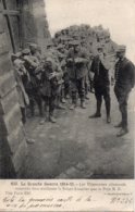 Cpa  Prisonniers Allemands à La Soupe. - War 1914-18