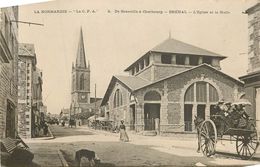Delcampe - BREHAL L'église Et La Halle - Brehal
