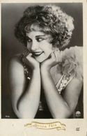 MISTINGUETT * Carte Photo * Artiste * Jeanne Florentine Bourgeois Née à Enghien Les Bains * Chanteuse Actrice Française - Entertainers