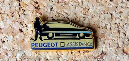 Pin's PEUGEOT ASSISTANCE - Doré Peint Cloisonné - Fabricant CECOP - Peugeot