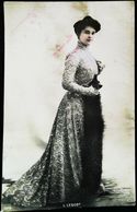 Carte Postale Vers 1900 - Mlle LESCOT Costume Robe De Théatre    (Photo   Reutlinger) - Vor 1900