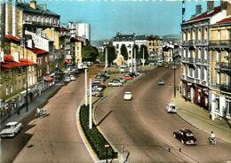 St étienne * Place Locarno * Au Fond Monument Aux Morts - Saint Etienne