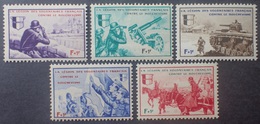 R1337/306 - 1942 - L.V.F. - SERIE " BORODINO " (COMPLETE) - N°6 à 10 NEUFS** - Cote (2020) : 25,00 € - Libération