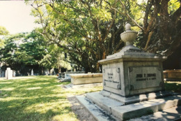 MACAU  PROTESTANT CEMETERY OF THE LAST CENTUARY PPC PRINTED BY CLM. - Macau