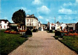 La Place De Rouen * Garage Peugeot HEE * Café De Rouen - Louviers