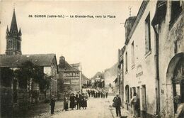 Oudon * La Grande Rue Vers La Place - Oudon