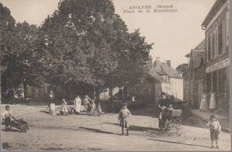 ANGLURE - PLACE DE LA REPUBLIQUE - Anglure