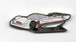 Pin's  Sport  Automobile  F 1  PEUGEOT  905  Avec  Marque  Carburant  ESSO - Peugeot