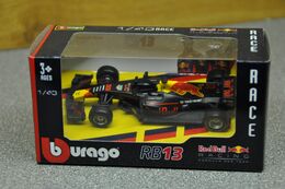 Bburago RB13 Scale 1:43 2017 Red Bull Racing TAG Heuer Mobil F1 Max Verstappen- Aston Martin - Burago