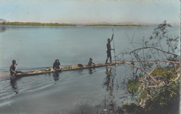 Congo Belge - Pirogue Sur Le Lac - Collection Hoa-qui N° 2290 - Congo Belge