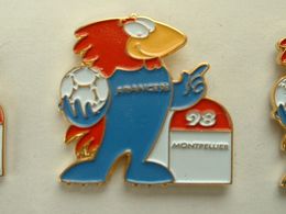 PIN'S FOOTBALL COUPE DU MONDE FRANCE 98 - FOOTIX - MONTPELLIER - Football