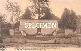 Monument Ou Reposent 120 Fusilés - Rossignol - Tintigny