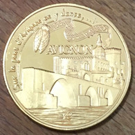 84 AVIGNON SUR LE PONT CIGALE MÉDAILLE SOUVENIR TOURISTIQUE EN COULEURS SANS DATE JETON MEDALS COINS TOKENS - Andere & Zonder Classificatie