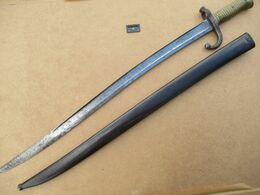 BAIONNETTE ET SON FOURREAU MANUFACTURE DE TULLE 1871 - Knives/Swords