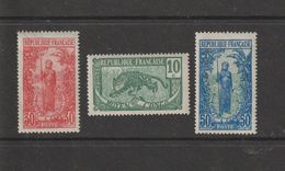 MOYEN CONGO   -  Lot De 3 Timbres Divers  - Voir Les 2 Scannes - Neufs