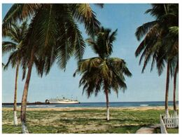 (F 12) Honduras - Beach With Ship At Wharf - Honduras