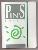TOUT  PETIT CLASSEUR  PIN S DE 2 FEUILLES PLASTIQUE - Supplies And Equipment