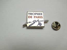 Beau Pin's En Zamac , Trophée De Paris Sur Glace , Patinage Artistique - Skating (Figure)