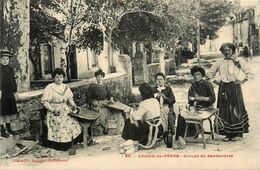 Salies De Béarn * Groupe De Sandalières * Thème Métier Chaussures Sandaliers Sandales Cordonnier Cordonnerie - Salies De Bearn