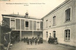 Montigny Le Gannelon * Pensionnat De Jeunes Filles * La Cour * école Groupe Scolaire - Montigny-le-Gannelon