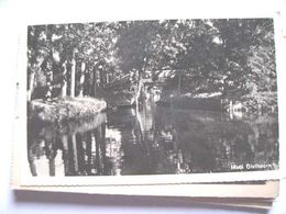 Nederland Holland Pays Bas Giethoorn Oud Met Schaduw In Water - Giethoorn