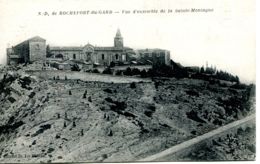 N°2495 R -cpa Rochefort Du Gard -vue D'ensemble De La Sainte Montagne- - Rochefort-du-Gard