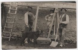 Carte Photo Travailleurs Manoeuvres Chantier Travaux Publics Chien Par Rety Bourges - Bourges