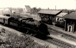 Loudéac * La Gare * Train Locomotive * Ligne Chemin De Fer Des Côtes D'armor - Loudéac