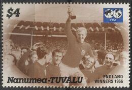 ENGLAND Champion / Bobby Moore - Soccer Football - 1966 England FIFA World Championchip CUP 1985 Nanumea Tuvalu - Non Classés