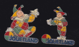 66229-Lot De 2 Pin's.Arlequin.Jouetland. - Jeux