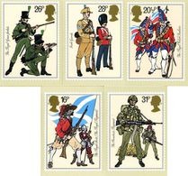 GB GREAT BRITAIN 1983 MINT PHQ CARDS BRITISH ARMY UNIFORMS No 68 ROYAL SCOTS WELSH FUSILIERS GREEN JACKETS IRISH GUARDS - PHQ Karten