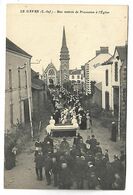 LE GAVRE - Une Rentrée De Procession à L'Eglise - Le Gavre